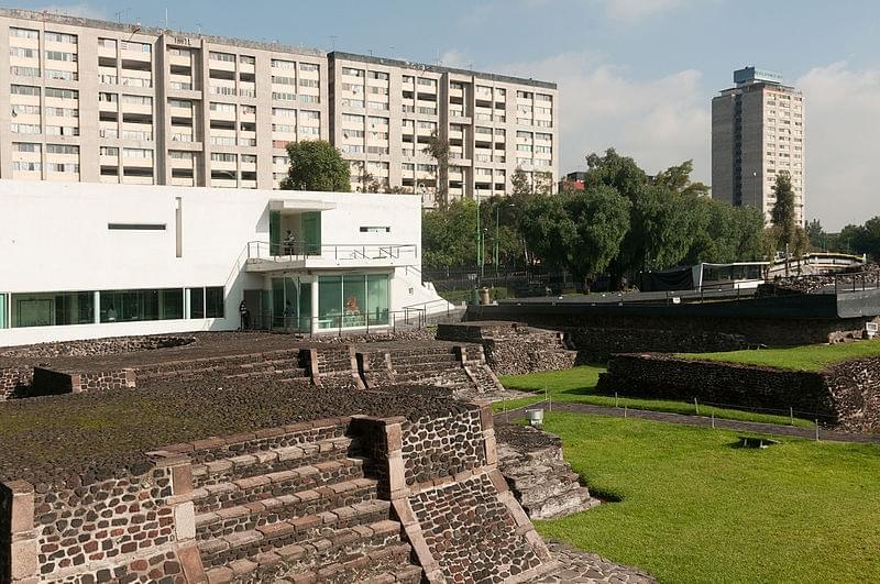 Plaza de les Tres Culturas
