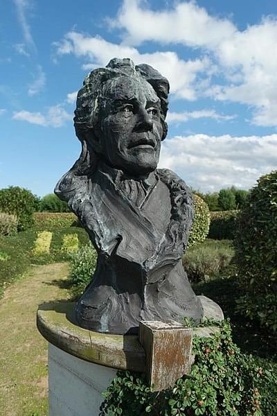 Le jardin des personnalitÃs  Honfleur