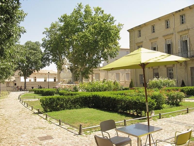 Place de la Canourgue