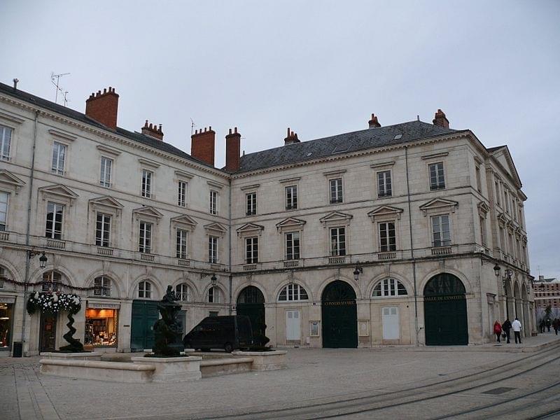 Autour de la Terre