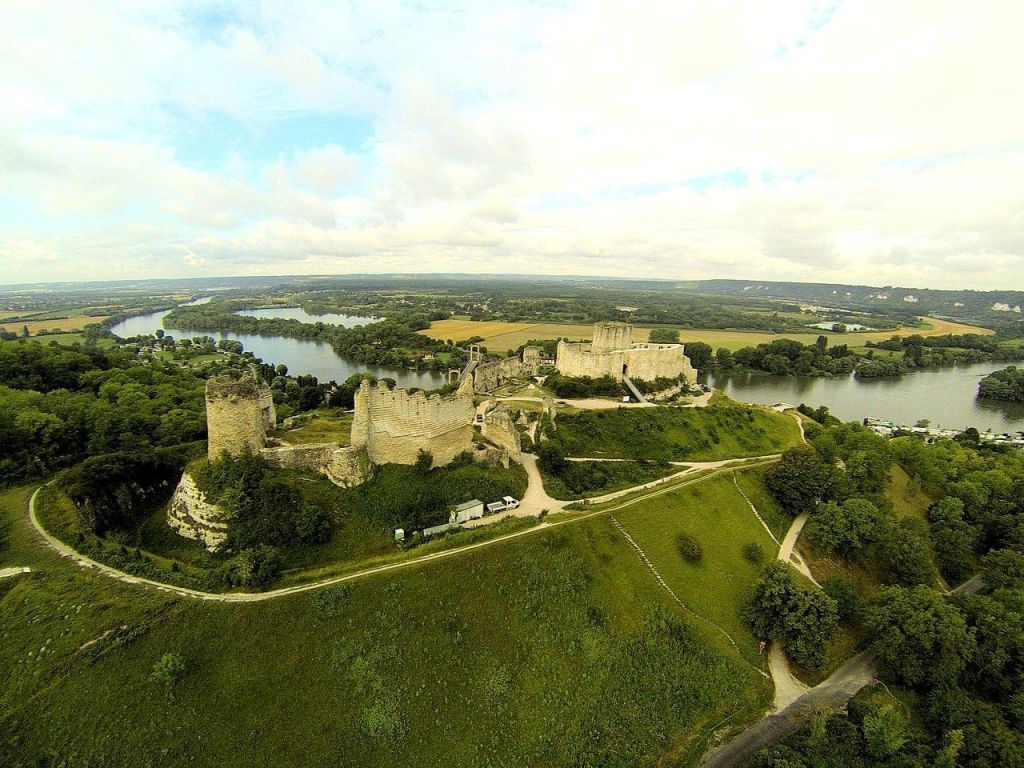 Village et chateau des Andelys