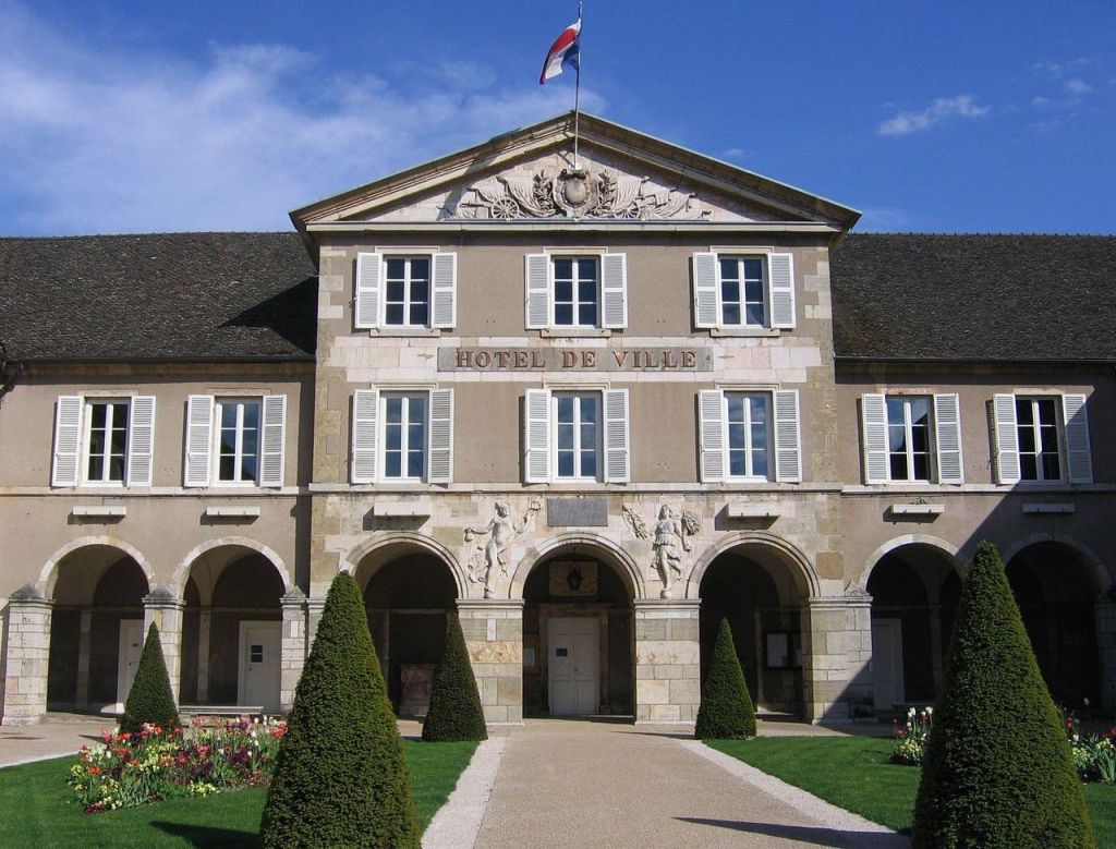 Hôtel de Ville/Musée des Beaux-Arts/Musée Etienne-Jules Marey