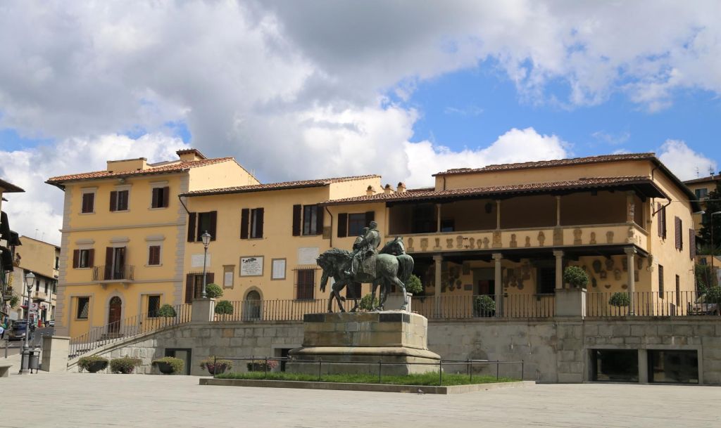 Place Mino da Fiesole