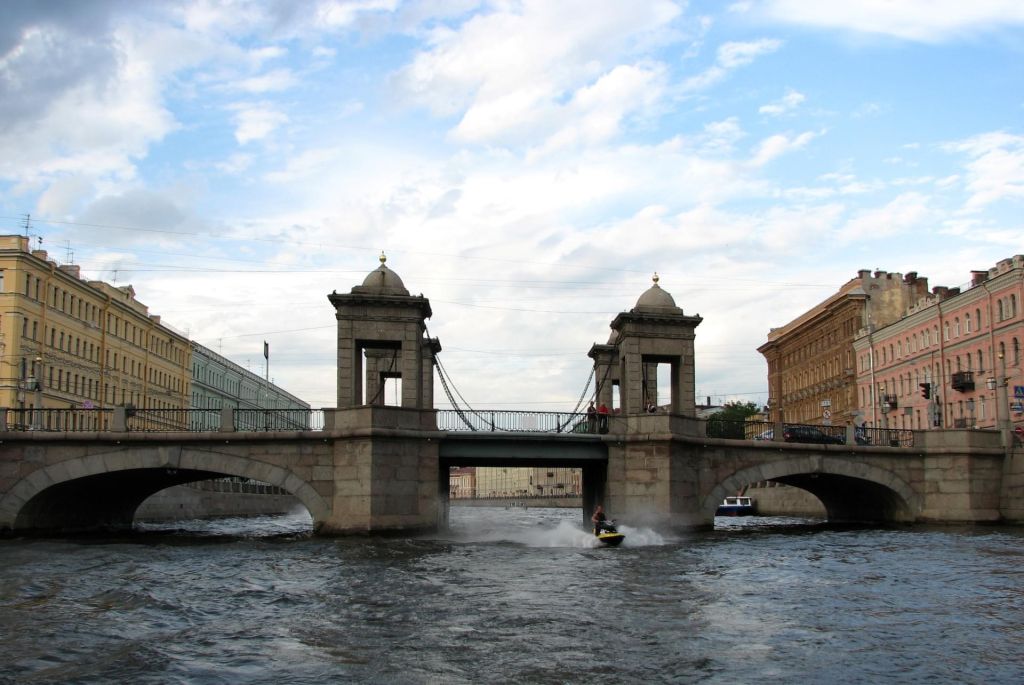 Pont Lomonossov