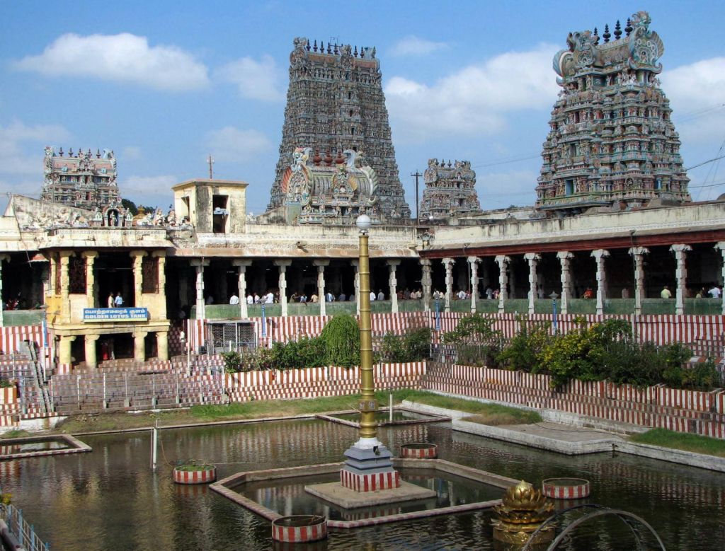 Le Minakshi Sundareshvara