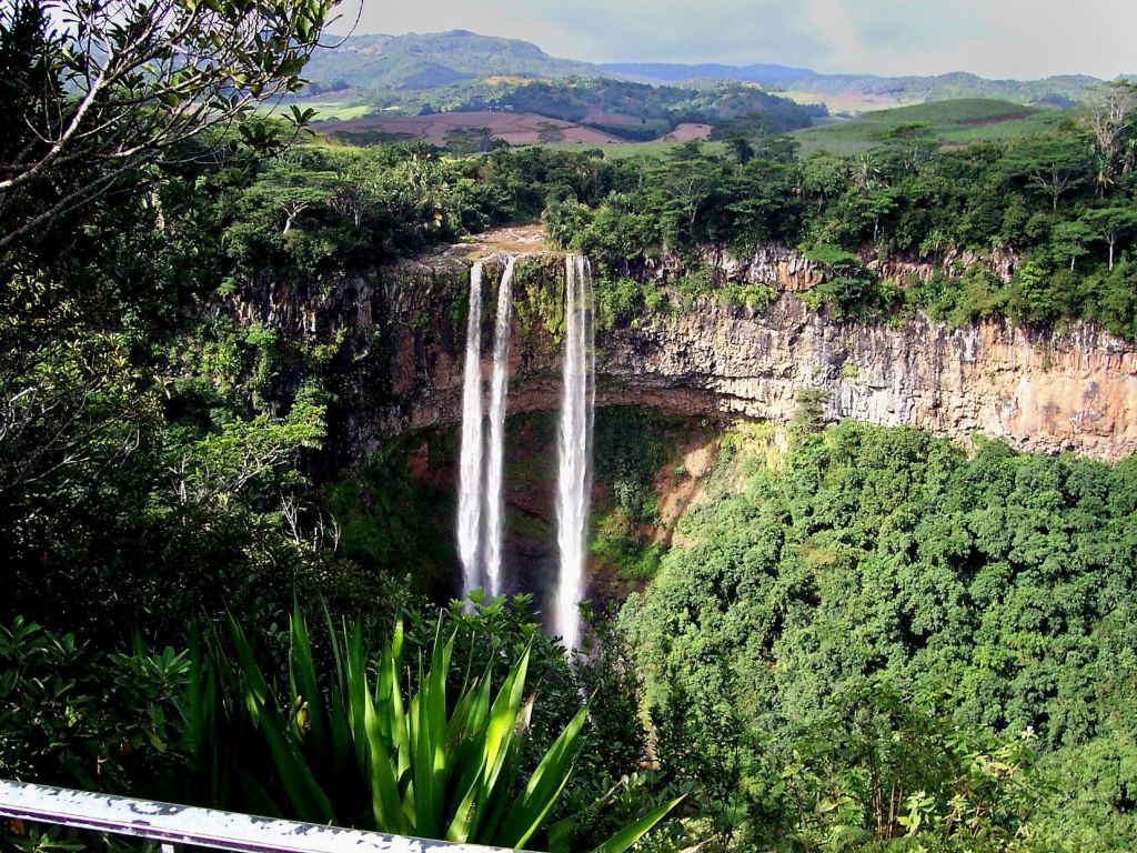 Cascade Chamarel