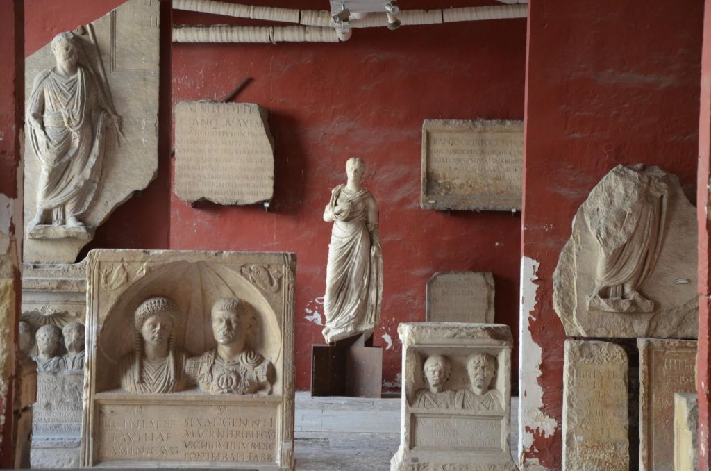 Musée archéologique de Nîmes