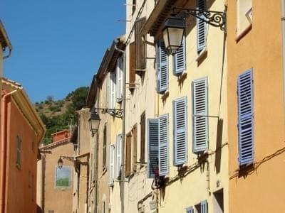 Une rue calme de Hyères