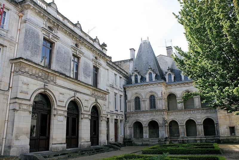 Hôtel dHugues Pontard dit Maison Henri II La Rochelle