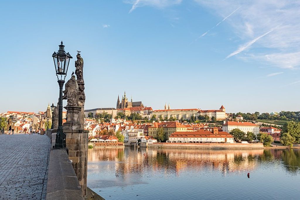 Vue du château depuis le pont Charles La Vieille Ville De Prague