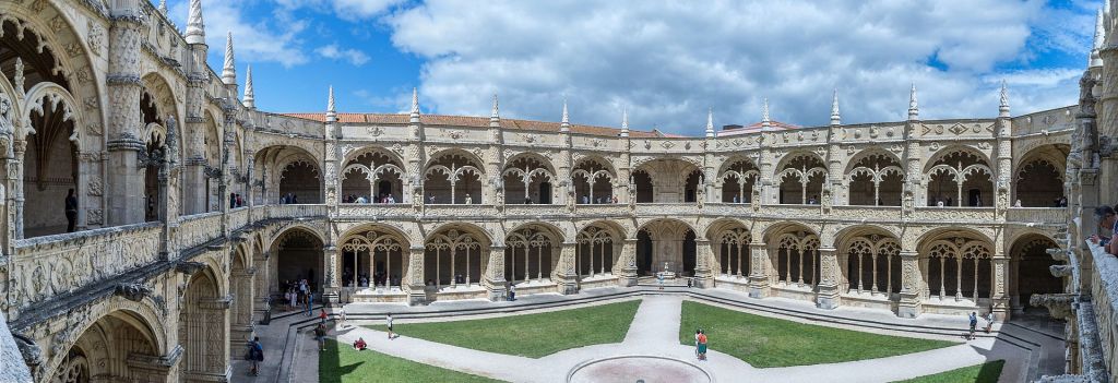 Lisbonne  Hiérominites  Cloitre  Panorama Mosterio Dos Jeronimos