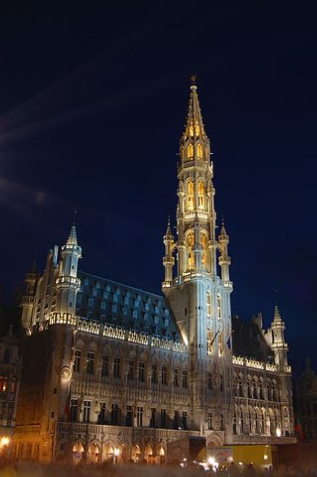 Hotel de ville de Bruxelles de nuit La Grand Place De Bruxelles