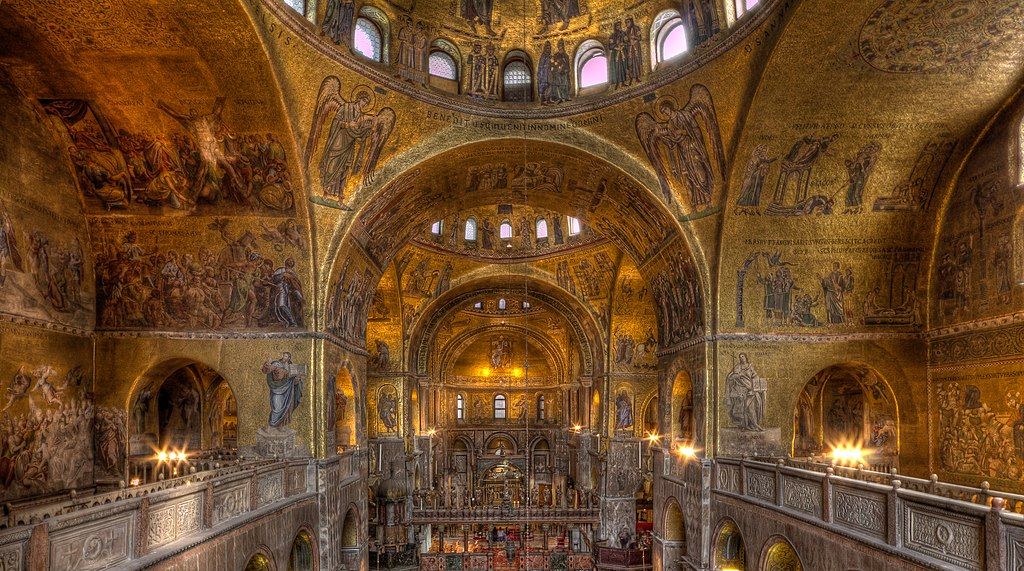 Intérieur de la Basilique Basilique Saint Marc