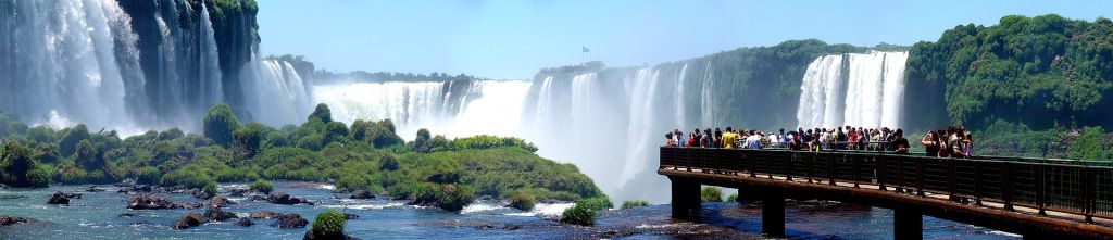 Chutes dIguazú dans le Paraná Brésil Les Chutes Diguaçu