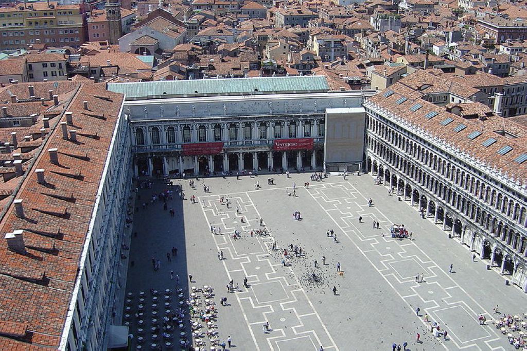 La place SaintMarc vue du Campanile Place Saint Marc Piazza San Marco