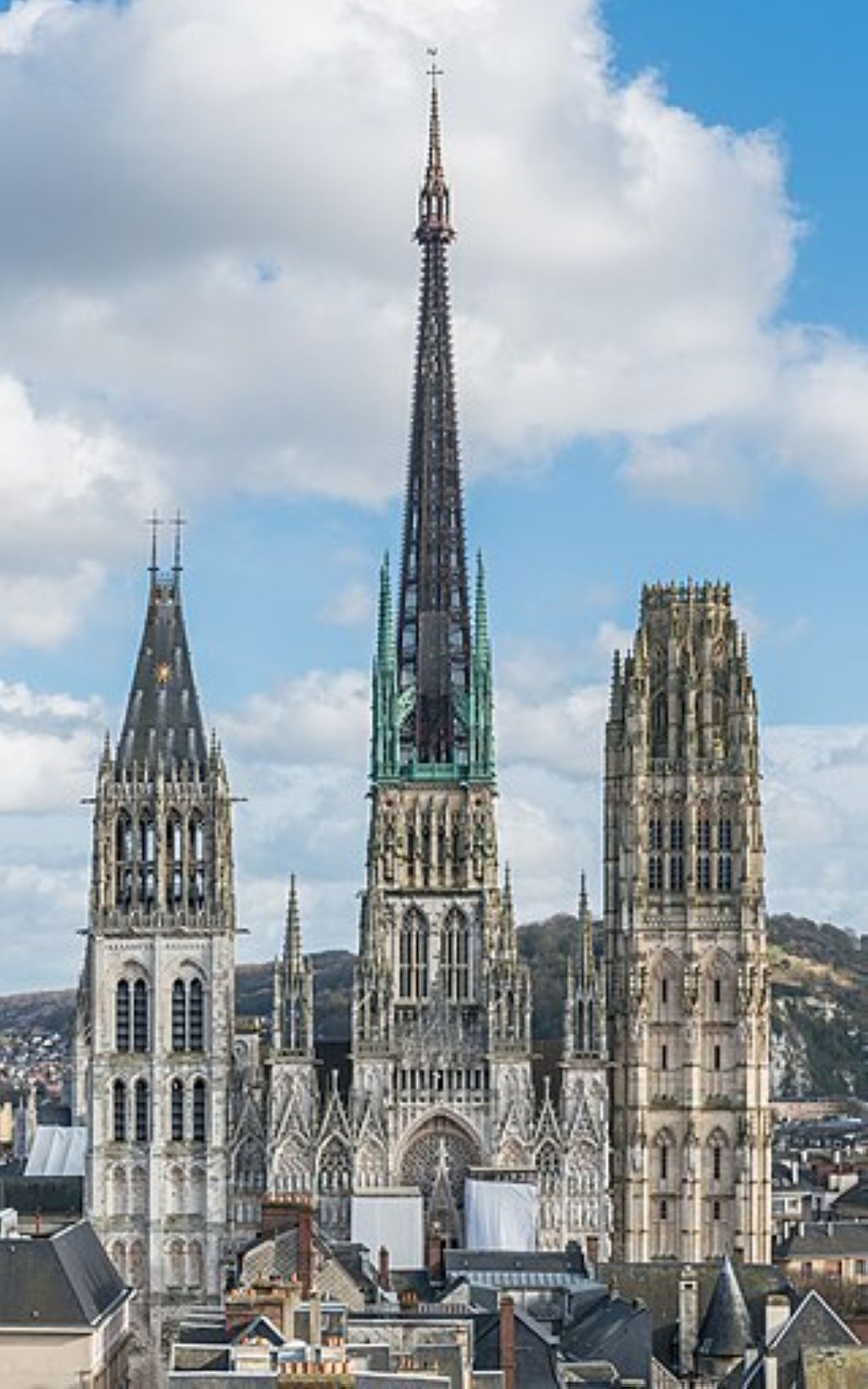 La cathédrale NotreDame de Rouen vue du GrosHorloge Cathédrale NotreDame De Rouen