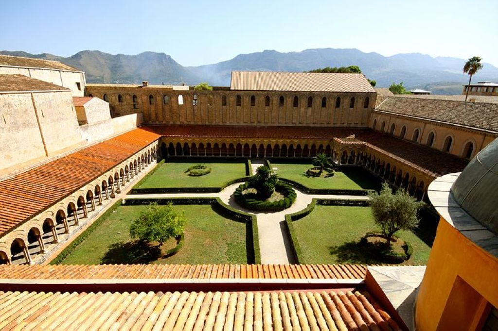 Cloister of the Cathedral in Monreale La Cathédrale De Monreale
