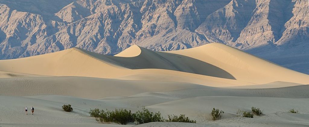 Mesquite Flats Sand Dunes in Death Valley La Vallée De La Mort