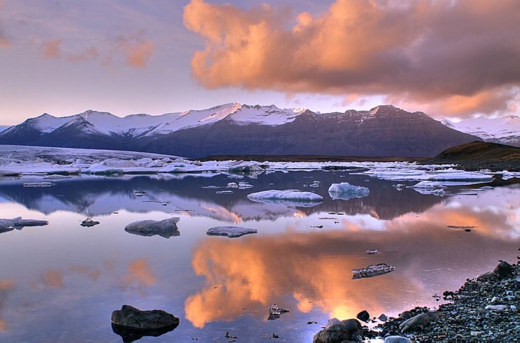 Vue de la Jökulsárlón avec le Breiðamerkurjökull sur la gauche Vatnajökull  Jökulsárlón