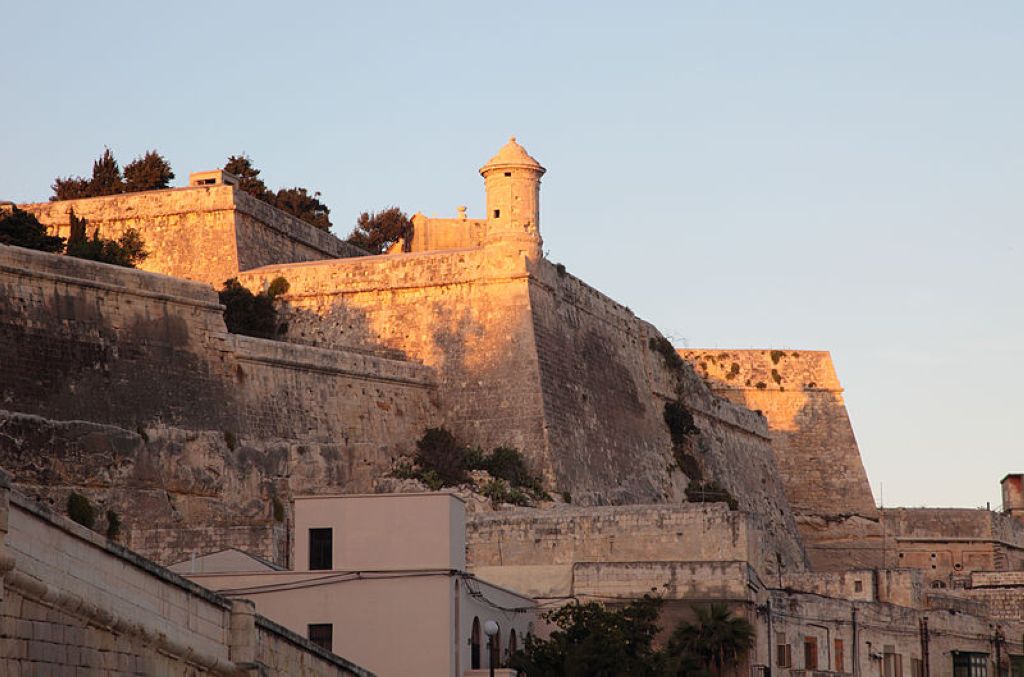 Valletta-watchtower-sunset. Ville De La Valette