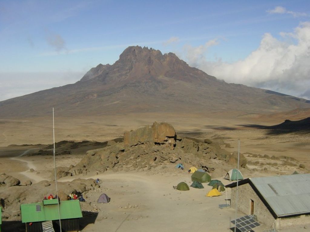 Mawenzi Mountain in Kilimanjaro area in Tanzania Seen from Kibo hut in foreground Le Kilimanjaro