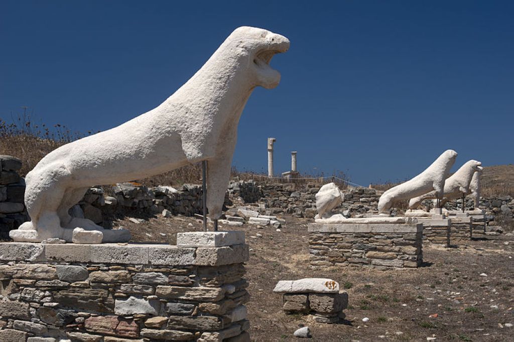Terrasse des Lions sur lîle de Délos dans les cyclades Grèce Délos