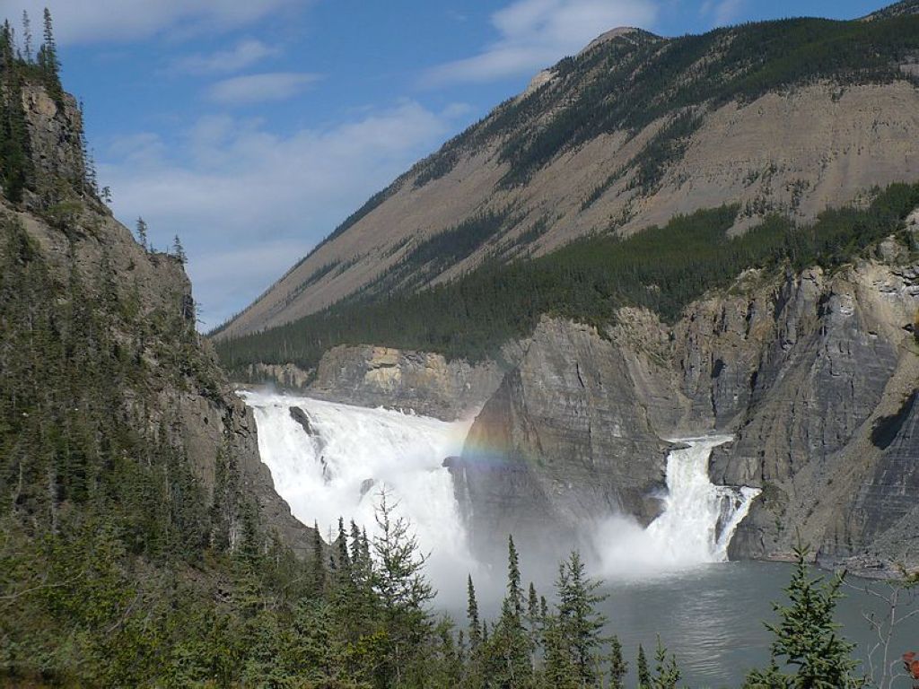 Virginia Falls Nailicho Nahanni National Park Reserve Northwest Territories Canada Parc National Nahanni