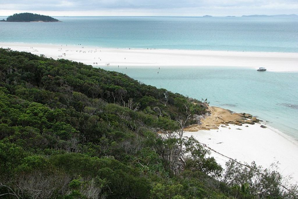 Bettys Beach and Esk Island Archipel Des Whitsundays