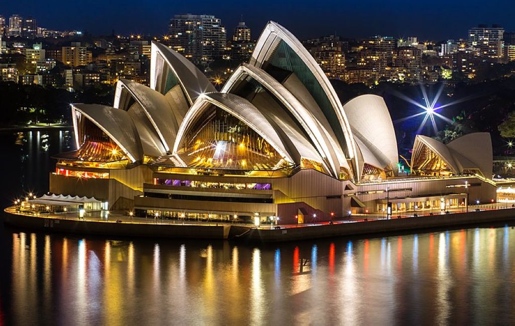 Sydneyoperahouse at night Opéra De Sydney