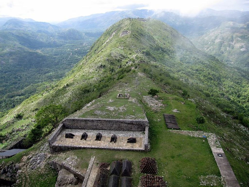 Citadelle La Ferrière, Haiti. Parc National Historique - Citadelle, Sans Souci, Ramiers