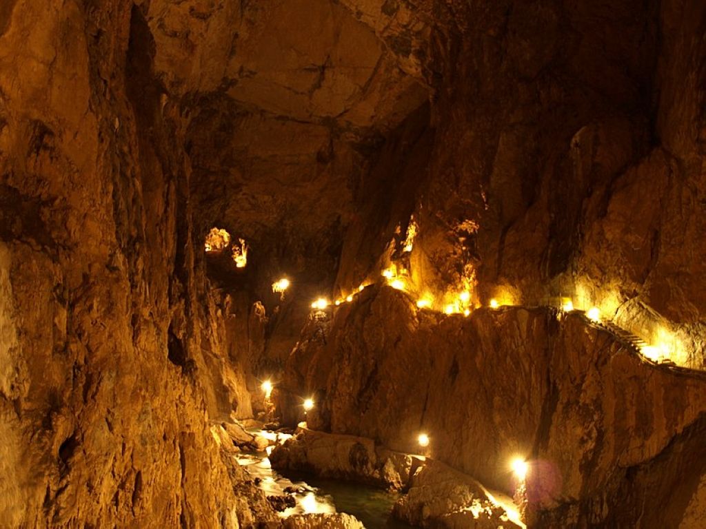 Une des grottes de Škocjan. Grottes De Skocjan