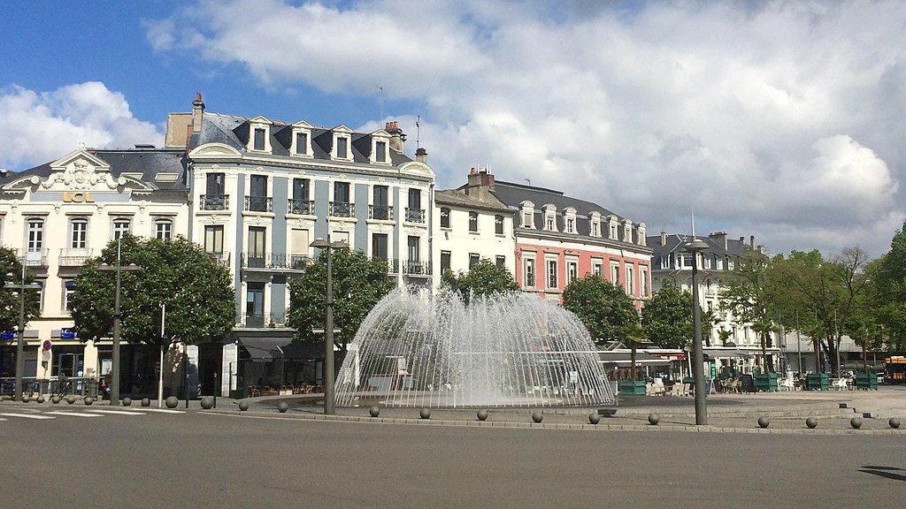 Place de Verdun Tarbes HautesPyrénées France Tarbes