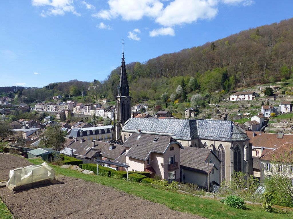 PlombièreslesBainsEglise SaintAmé from the terraced gardens  PlombieresLesBains