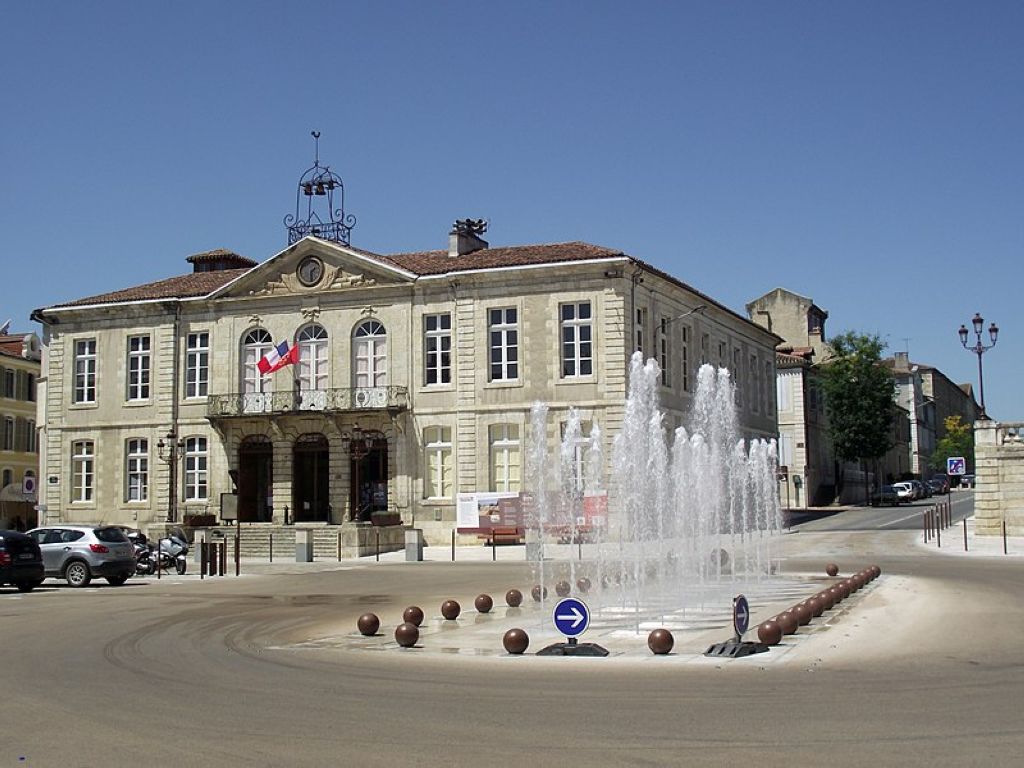 Hôtel de ville dAuch Gers France Auch