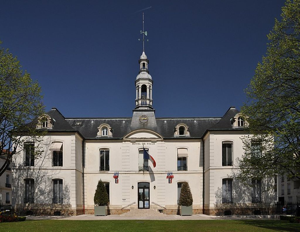 Chatou Town hall Chatou