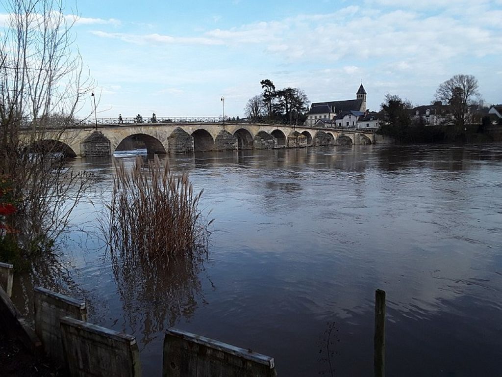 Le Pont de Descartes sur la Creuse Descartes