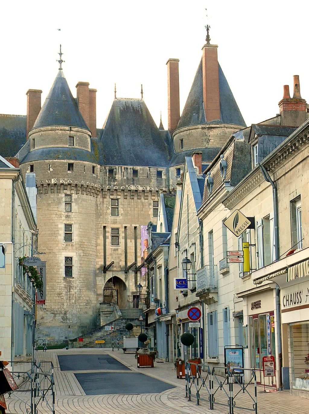 Chateau de Langeais et rue Thiers Langeais
