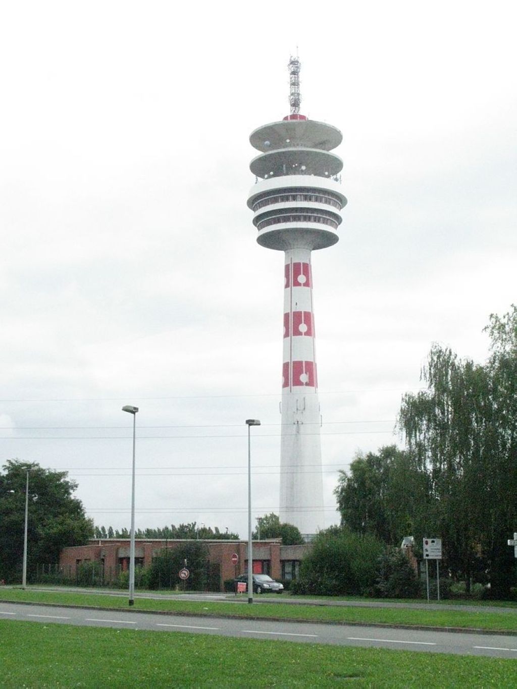 Villeneuve dAscq radio tower MonsEnBaroul