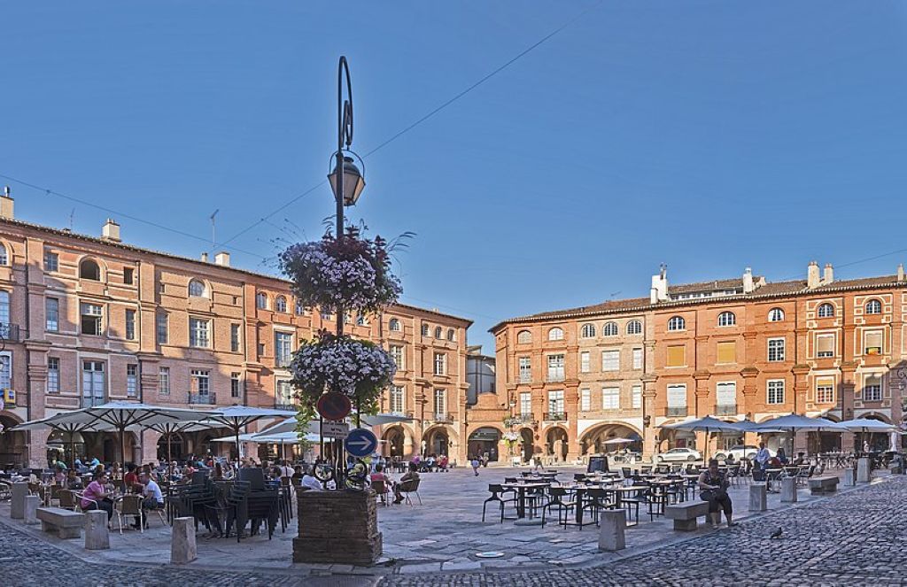 Montauban  La Place Nationale Montauban
