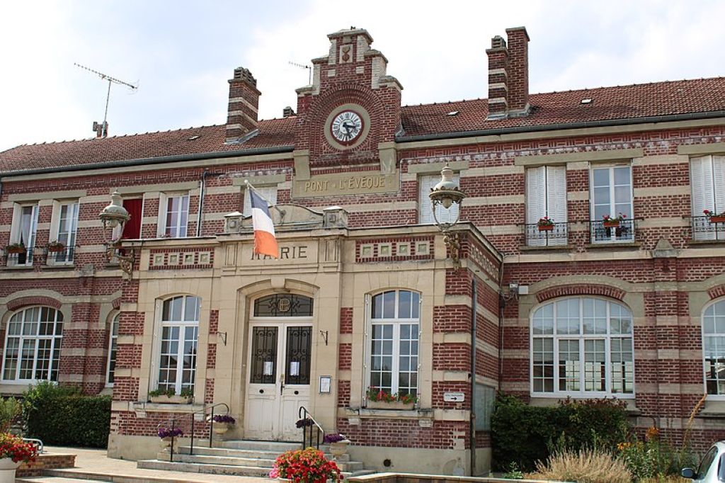 PontlEvêque Mairie PontLEveque