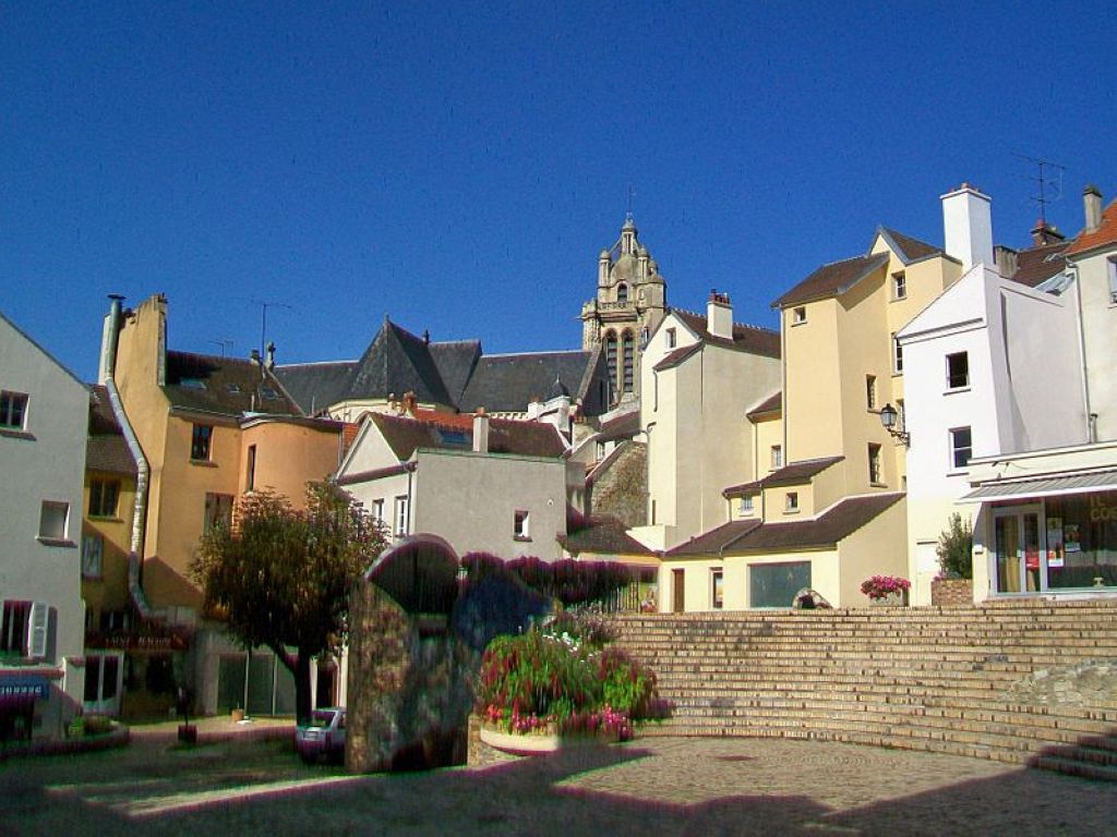 Pontoise 95 place des Moineaux Pontoise