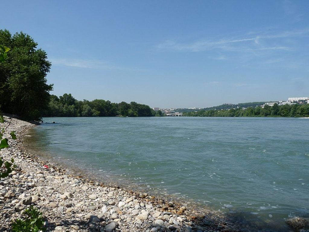 The Rhône seen from the Parc de la Feyssine . Villeurbanne