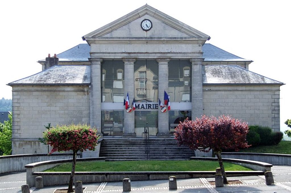Mairie ancien palais de justice de ChâteauChinonVille dans la rue des Fossés Nièvre Bourgogne FRANCE ChateauChinon1