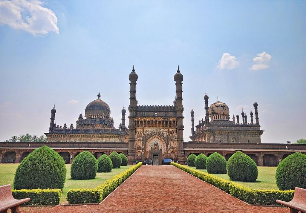 Ibrahim Rauza Bijapur Karnataka Bijapur