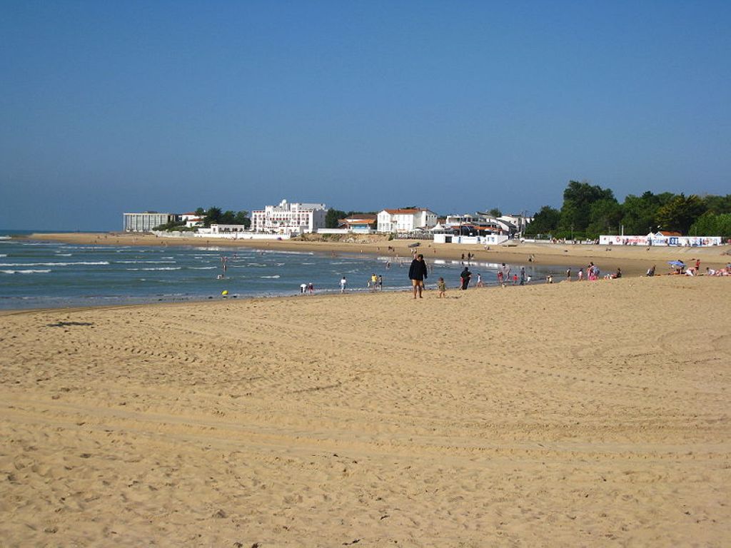 Plage centrale de la TranchesurMer  LaTrancheSurMer1