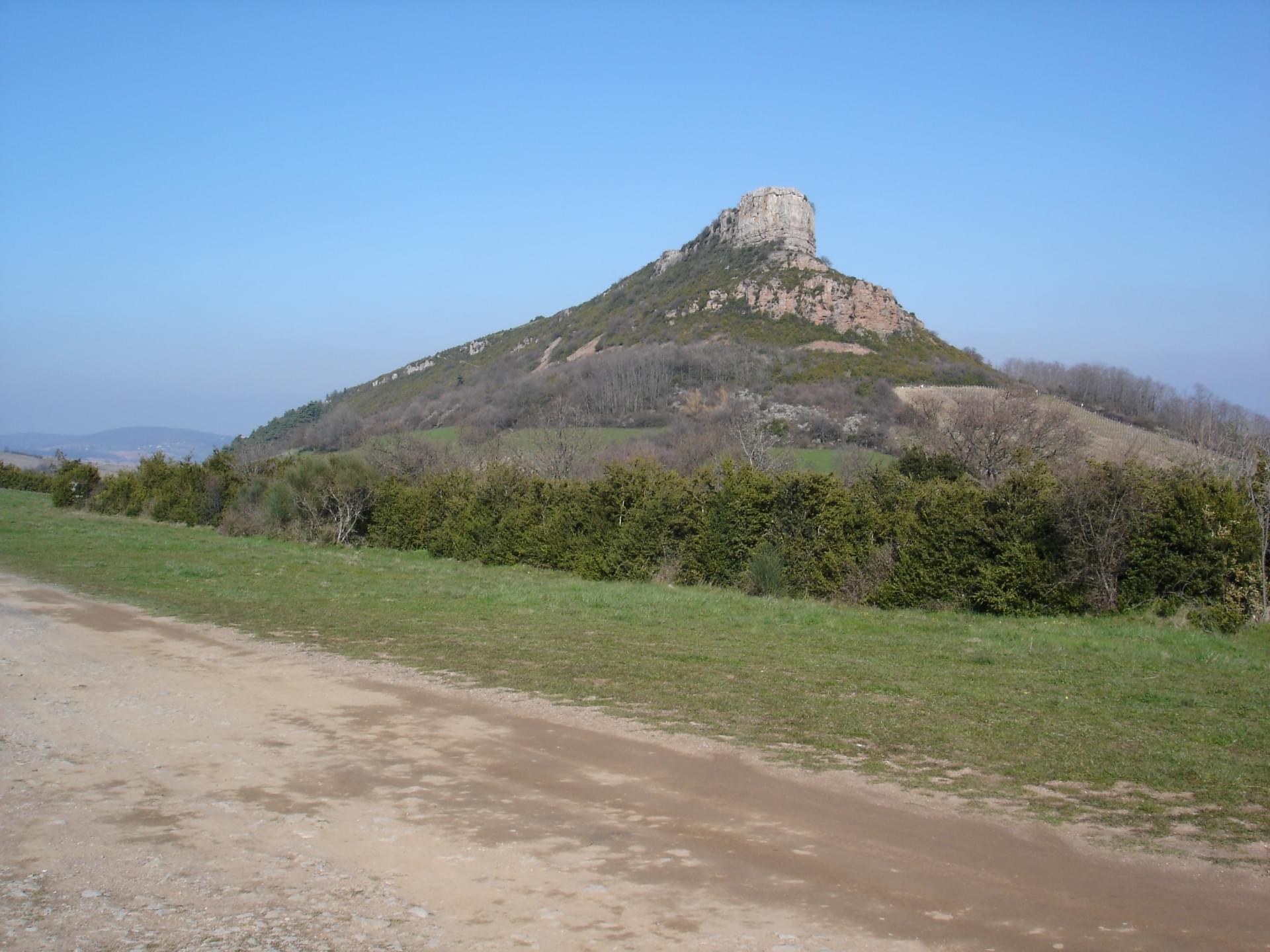 roche-de-solutrela-roche-de-la-roche-de-solutre