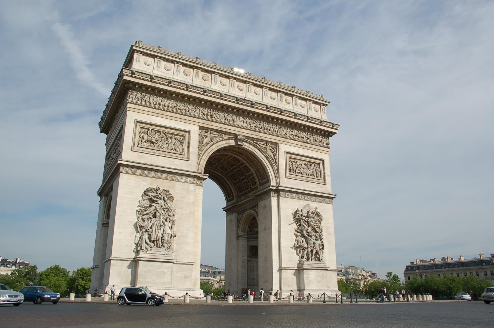 Combien Mesure L Arc De Triomphe