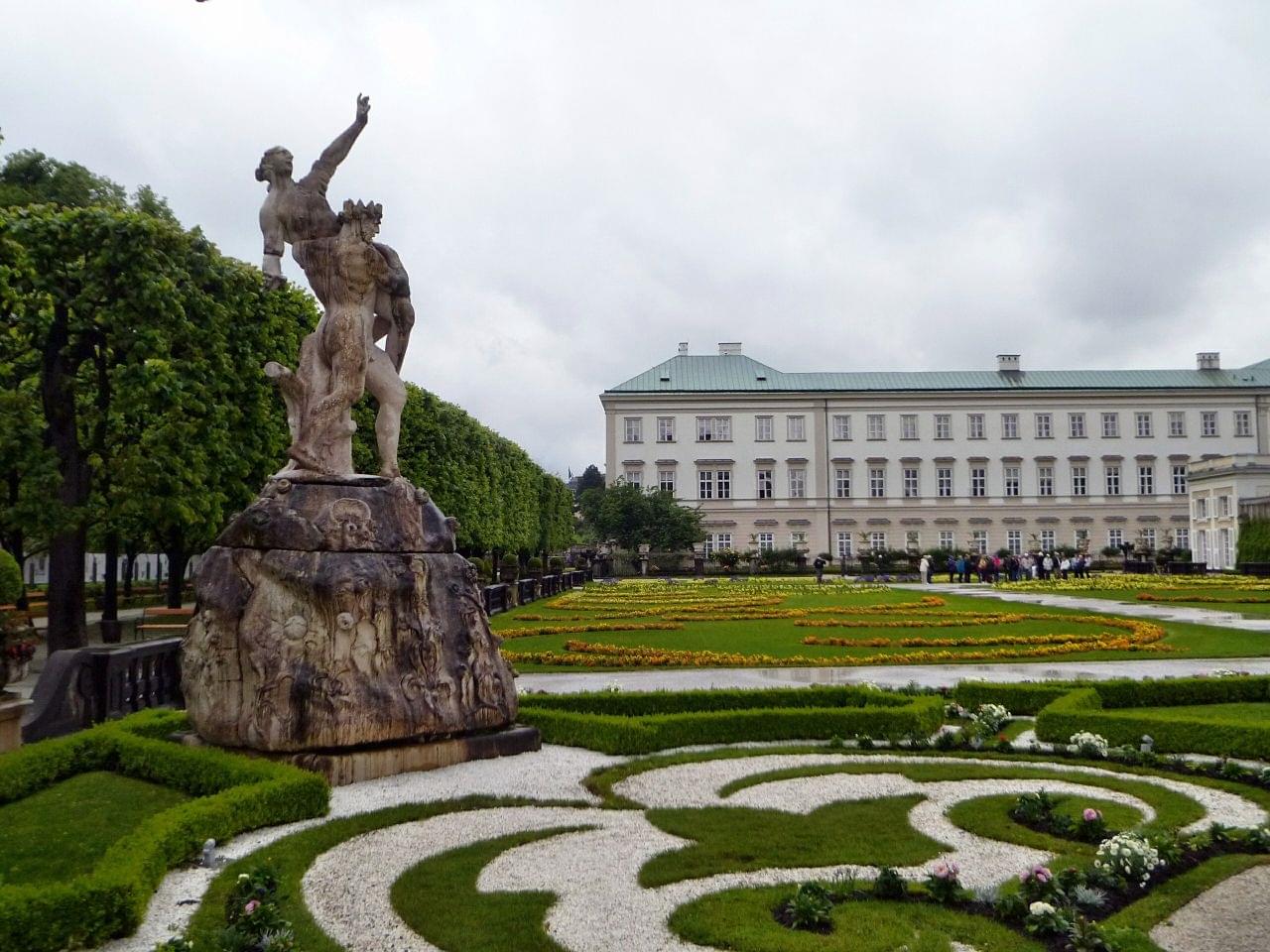 Les sculptures du jardin du château de Mirabelle