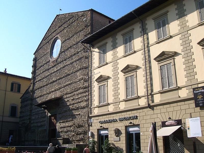 Vers léglise des Franciscains