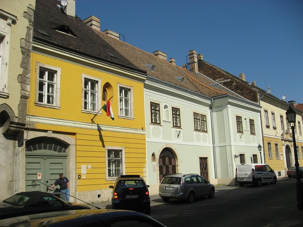 Les maisons de uri utca
